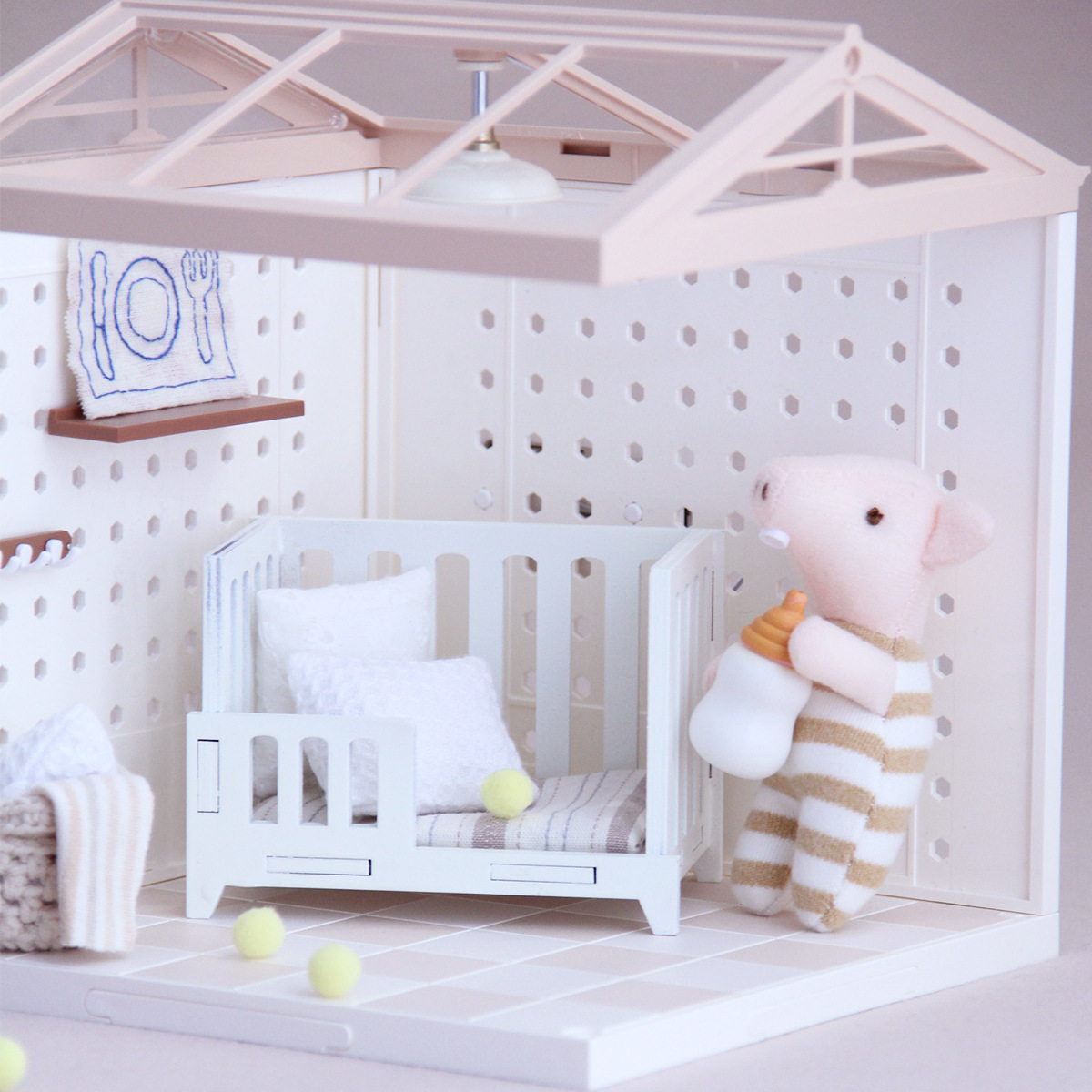 1:12 Miniatur-Holzbabybett, Re – Baby Nursery Age Bewertung und Preis